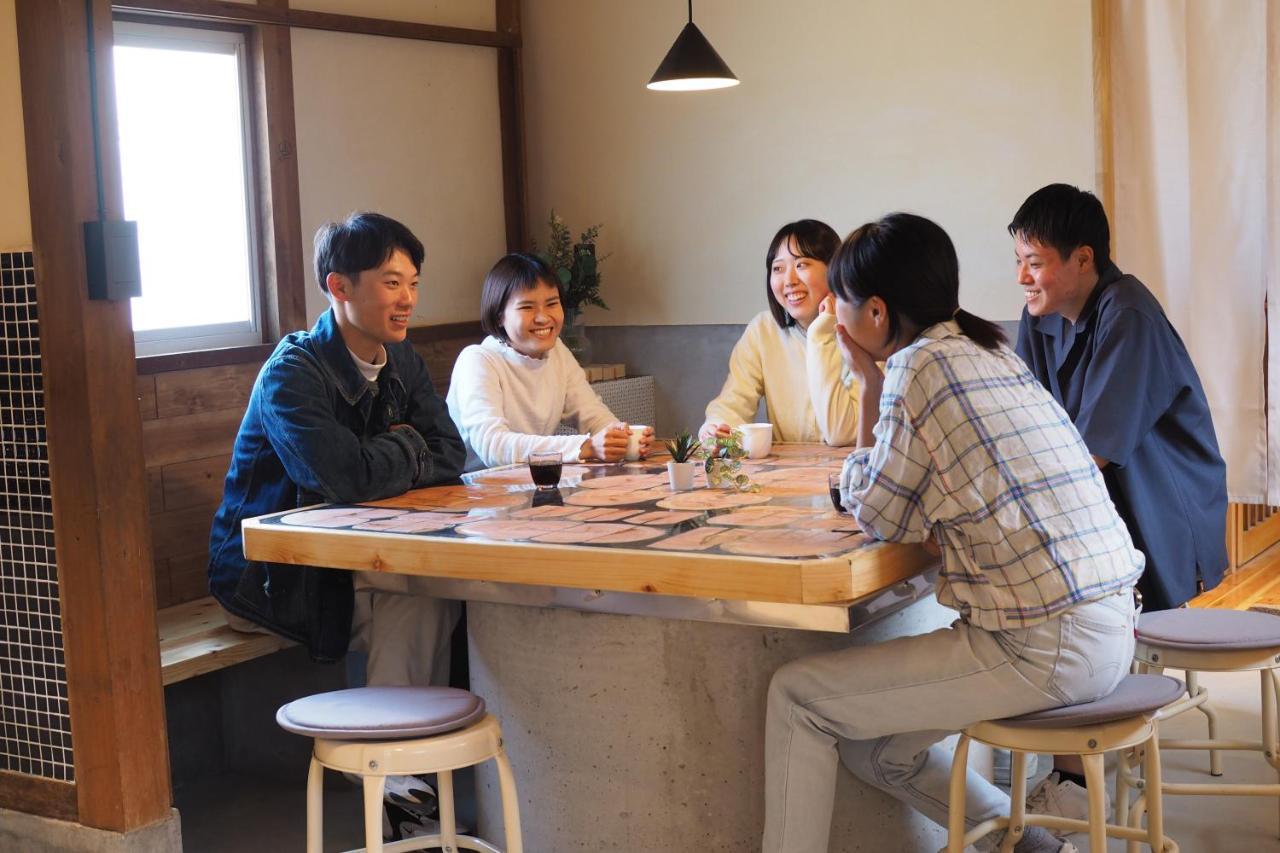 岡邸 Apartment Tonosho  Exterior photo